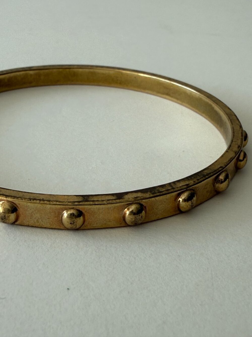 Kate Spade New York Gold Studded Bangle Bracelet Vintage Style Statement - Picture 6 of 8